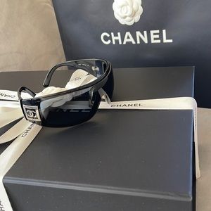Authentic CHANEL Interchangeable Lens Sunglasses - Unisex